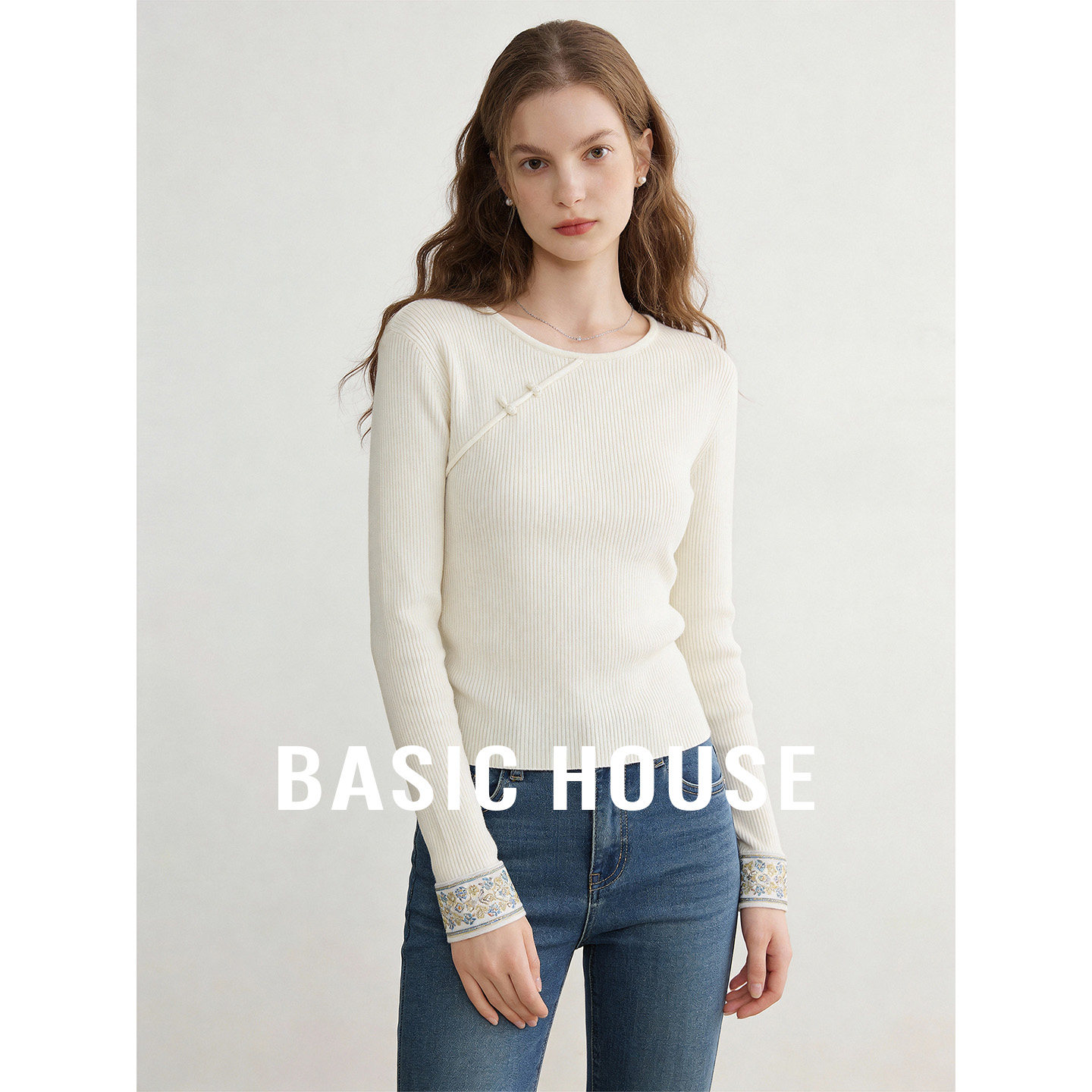 Basic House/百家好白色圆领小众设计长袖羊毛针织衫女秋百搭上衣
