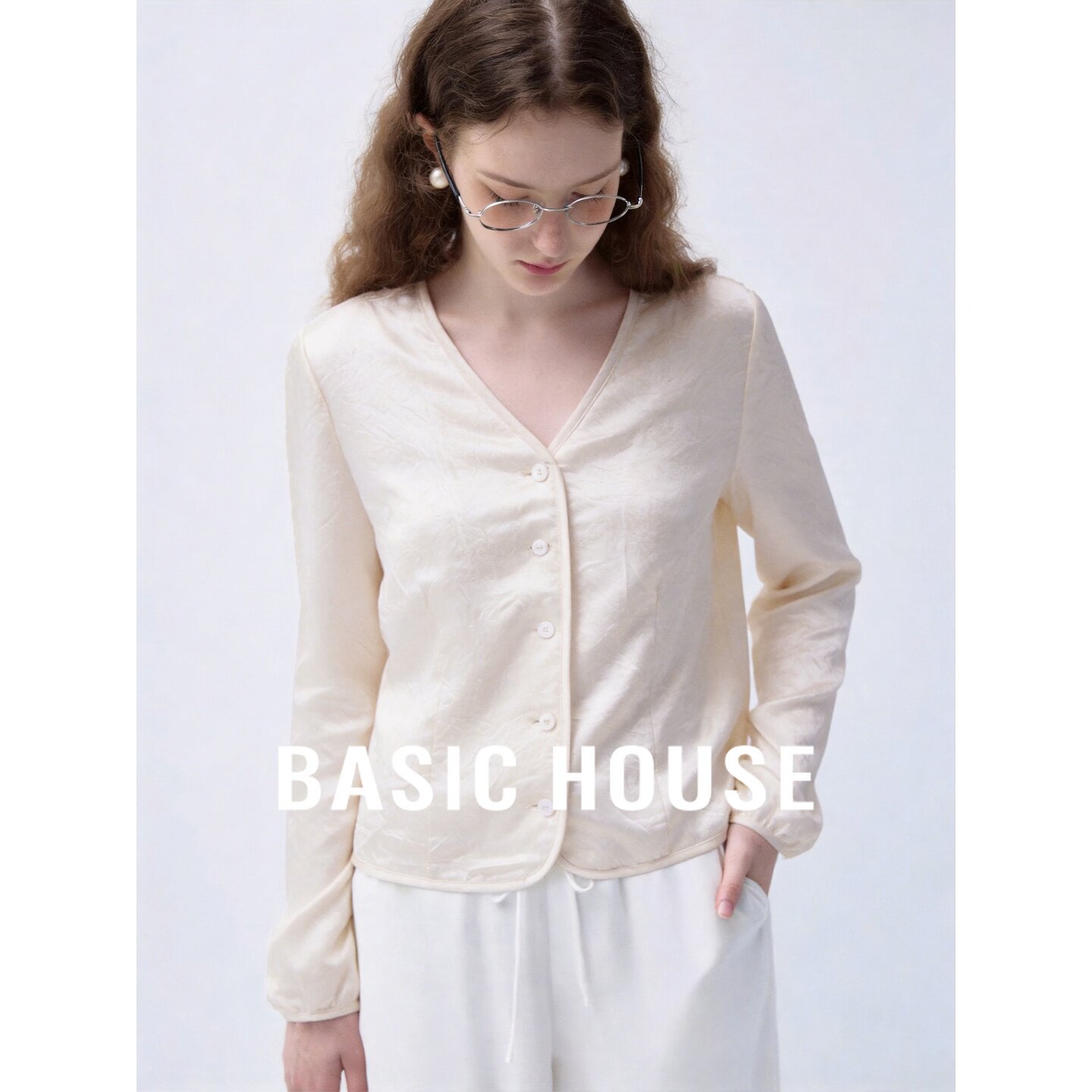 Basic House/百家好白色长袖衬衫女上衣新款女装垂感好显瘦设计