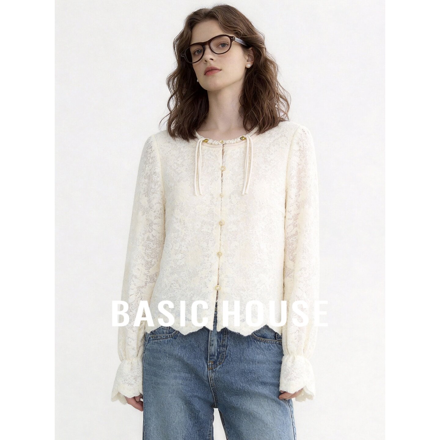 Basic House/百家好蕾丝衬衫女长袖圆领宽松韩版系带设计米白色