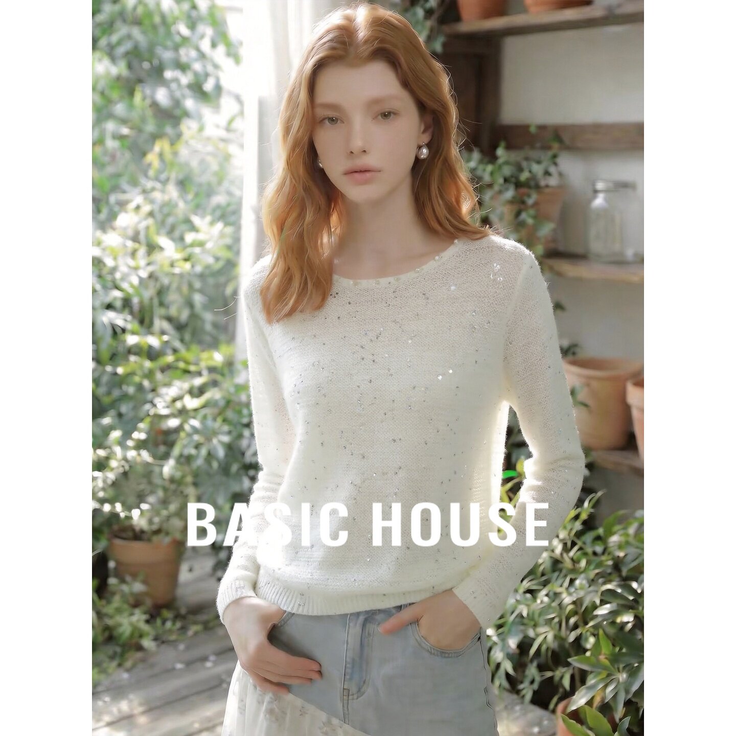 Basic House/百家好温柔慵懒风白色亮片针织衫女圆领长袖软糯上衣