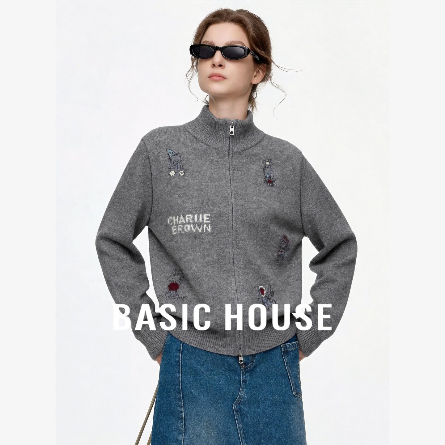 Basic House/百家好立领双拉链毛衣女装宽松卡通刺绣百搭针织开衫