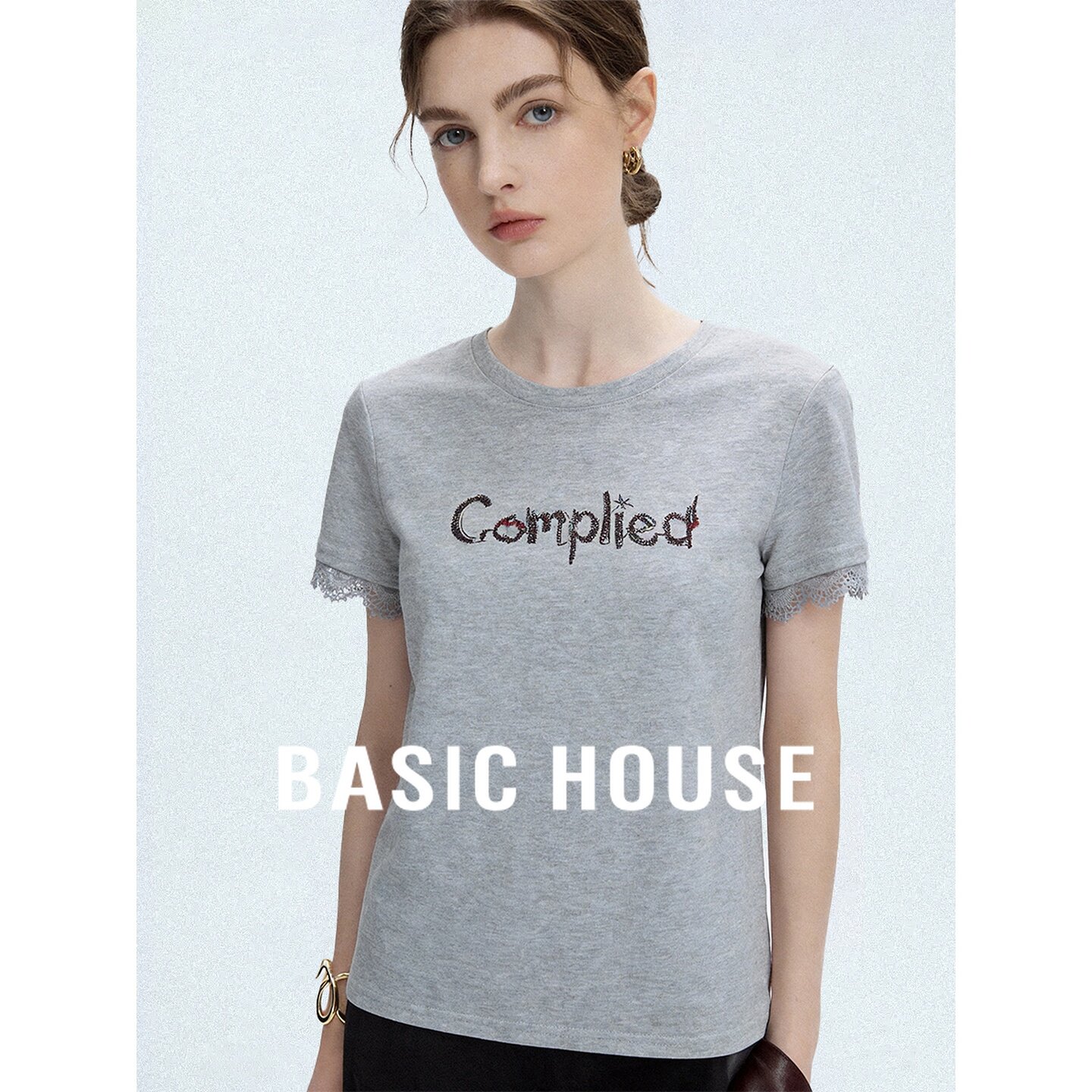 Basic House/百家好灰色正肩短袖T恤女夏季韩系圆领蕾丝袖口上衣