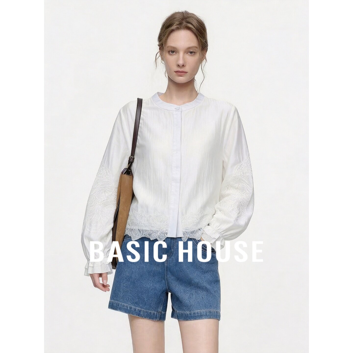 Basic House/百家好莱赛尔灯笼袖衬衫女秋季宽松通勤蕾丝拼接上衣