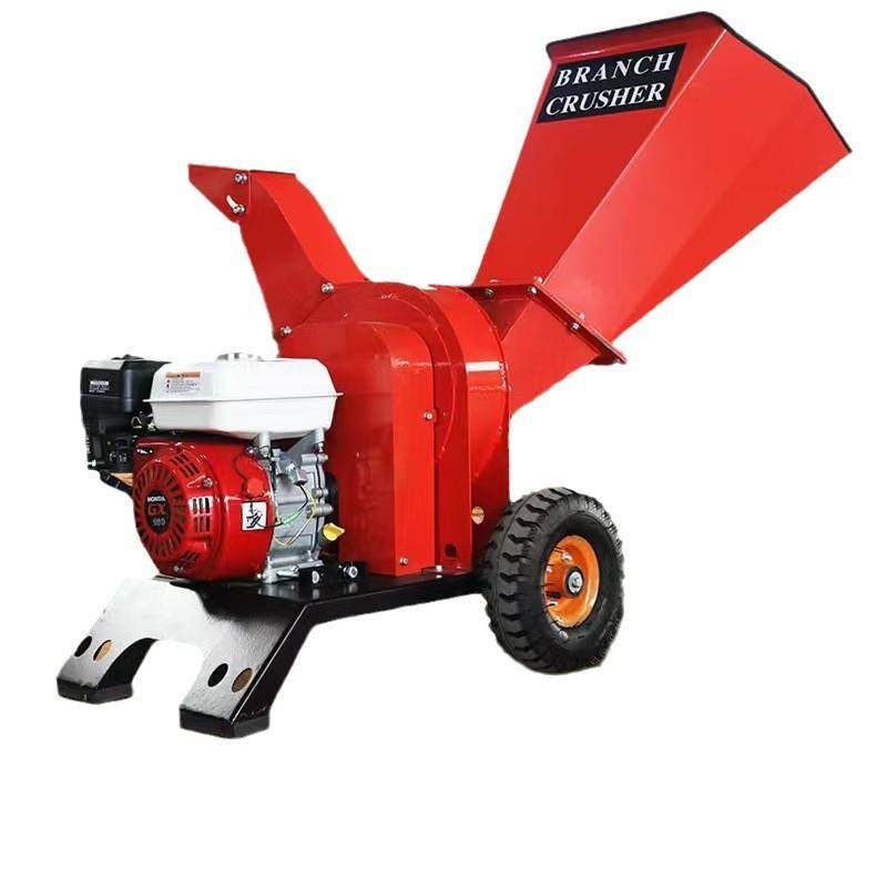 果园树林树枝粉碎机小型树木材木头破碎机汽油柴油移动碎枝机