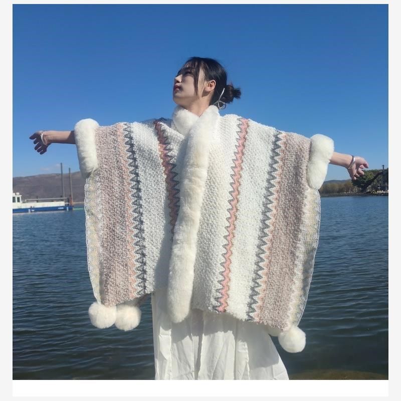 民族风披肩毛领吊球旅游穿搭围巾女毛毯丽江云南外搭保暖斗篷披风