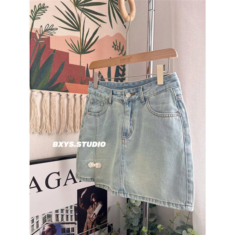本巷衣涩2024年夏季新款国风小盘扣立体设计A字牛仔半身短裙女