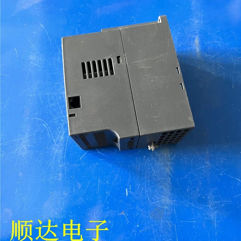 海利普变频器 HLP-C10301D521P20XBX1CX0XXXV411 1.5KW 220V现货