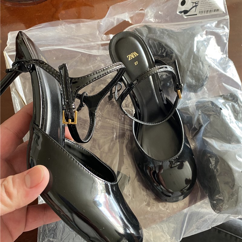 一手货源!包头凉鞋女夏黑色新款一字扣单鞋亮漆皮圆头高跟鞋细跟