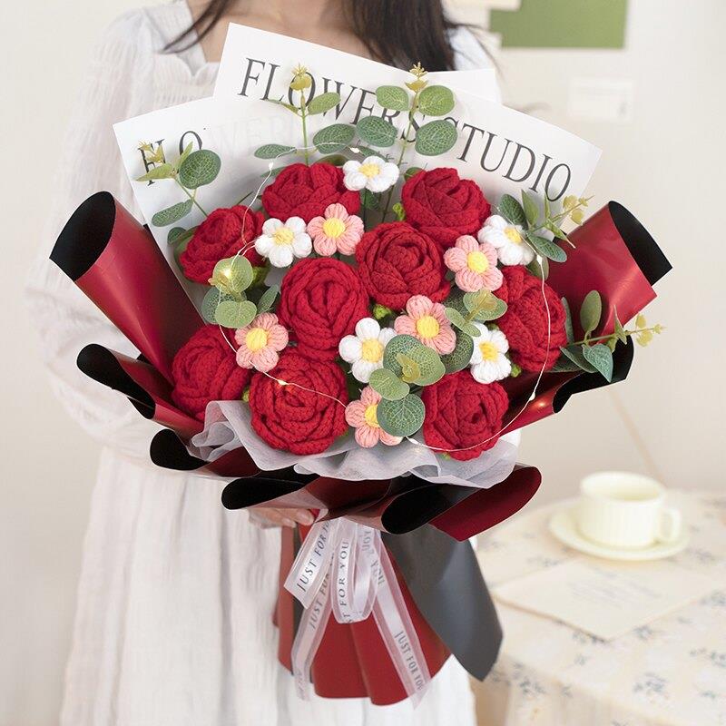 手工创意针织毛线玫瑰花束手捧花钩织永生花仪式感送男女朋友闺蜜