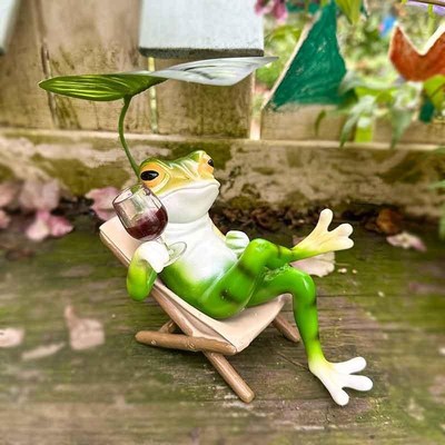 休闲沙滩躺椅青蛙女郎摆件松弛感阳台电视柜造景布置装饰动物工艺