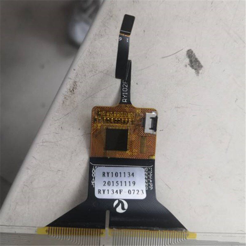 9触摸屏英雷凌车载导航仪外屏幕