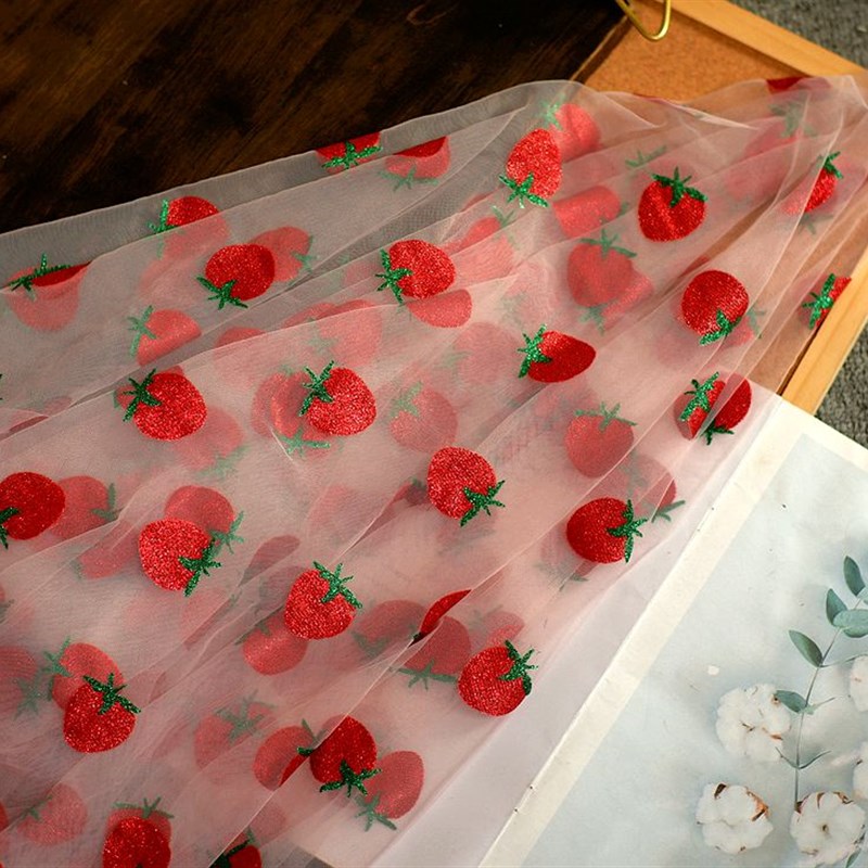 烫金印花布料 拍照童装连衣裙蕾丝面料草莓网纱花边窗帘台布装饰