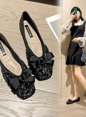 秋季平底鞋配裙子单鞋豆豆鞋2021年新款大码女N鞋41-43宽肥脚瓢鞋