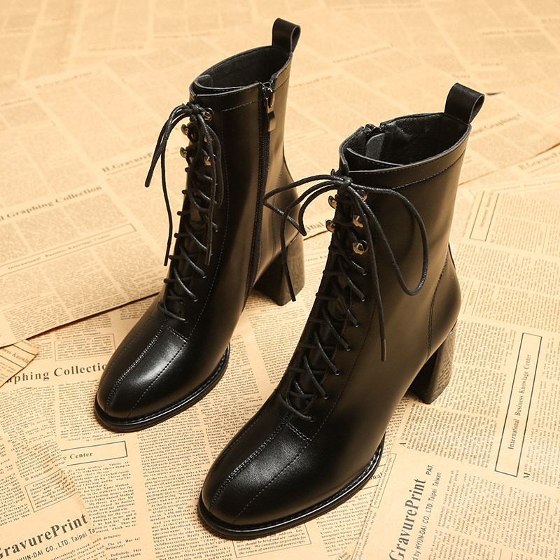 靴子女202g4年秋冬季新款网红高跟粗跟圆头短靴春秋单靴百搭马丁