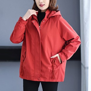 洋气妈妈外套大码上衣夹克矮个子中老年女装风衣加肥加大胖人衣服