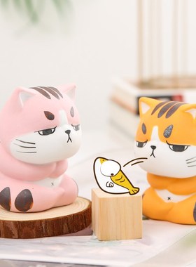 吾制陶瓷创意猫咪汽车巴哥狗车载桌面摆件新婚装饰品情侣生日礼物