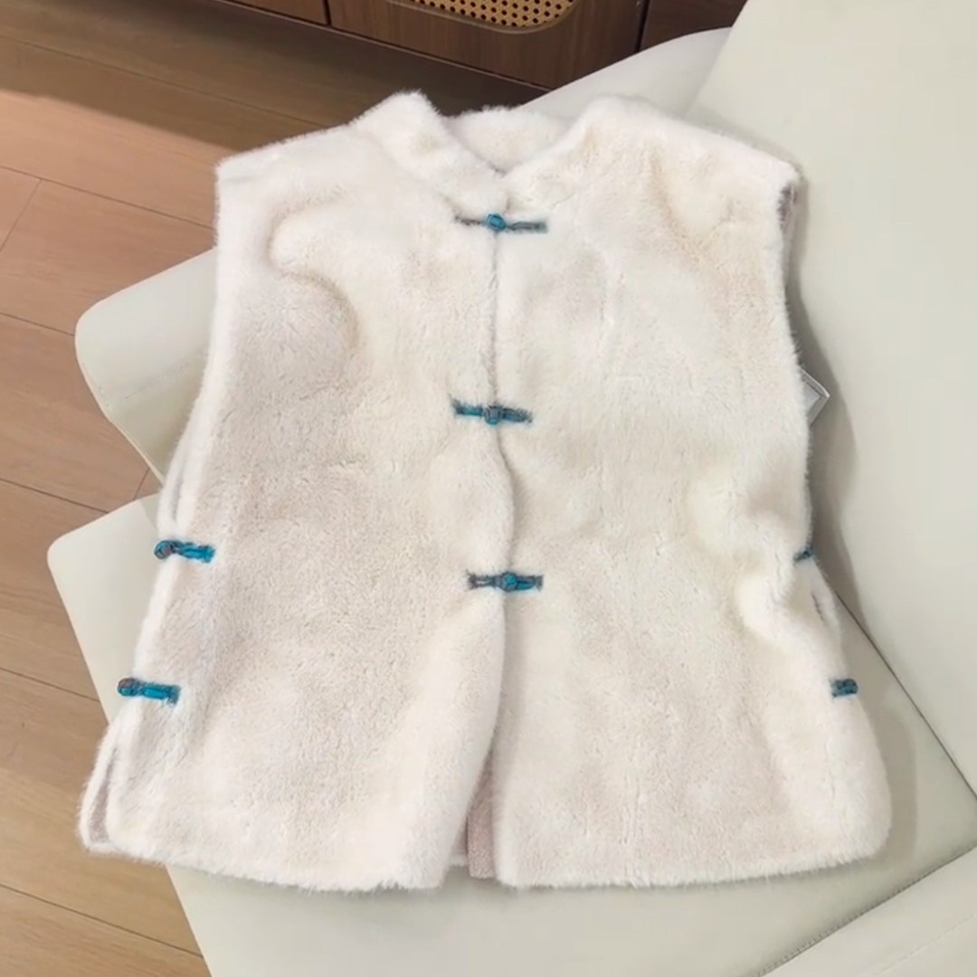 2025冬季新款独特新中式女装清冷感洋气小个子叠穿仿皮草马甲背心,女装/女士精品,大码内搭,淘宝优惠券,粉丝福利购,淘宝优惠卷