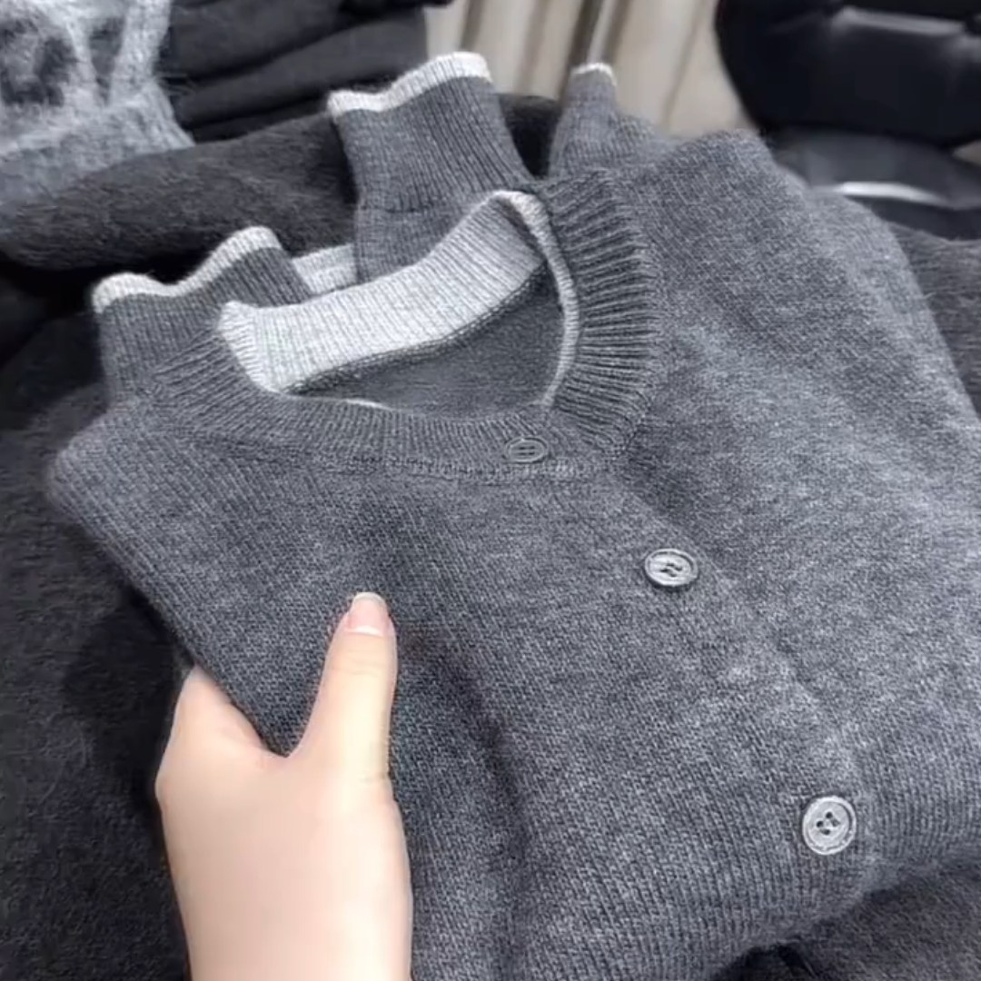 灰色假两件针织杉女2025秋冬新款慵懒风高级感宽松显瘦舒适毛衣女,女装/女士精品,大码内搭,淘宝优惠券,粉丝福利购,淘宝优惠卷