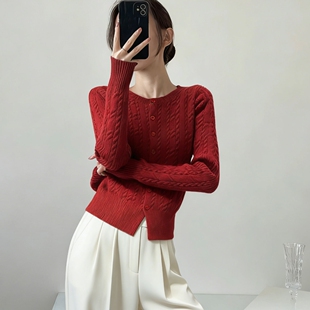 节日氛围感红色麻花软糯上衣2026新款都市通勤女士优雅毛衣开衫女