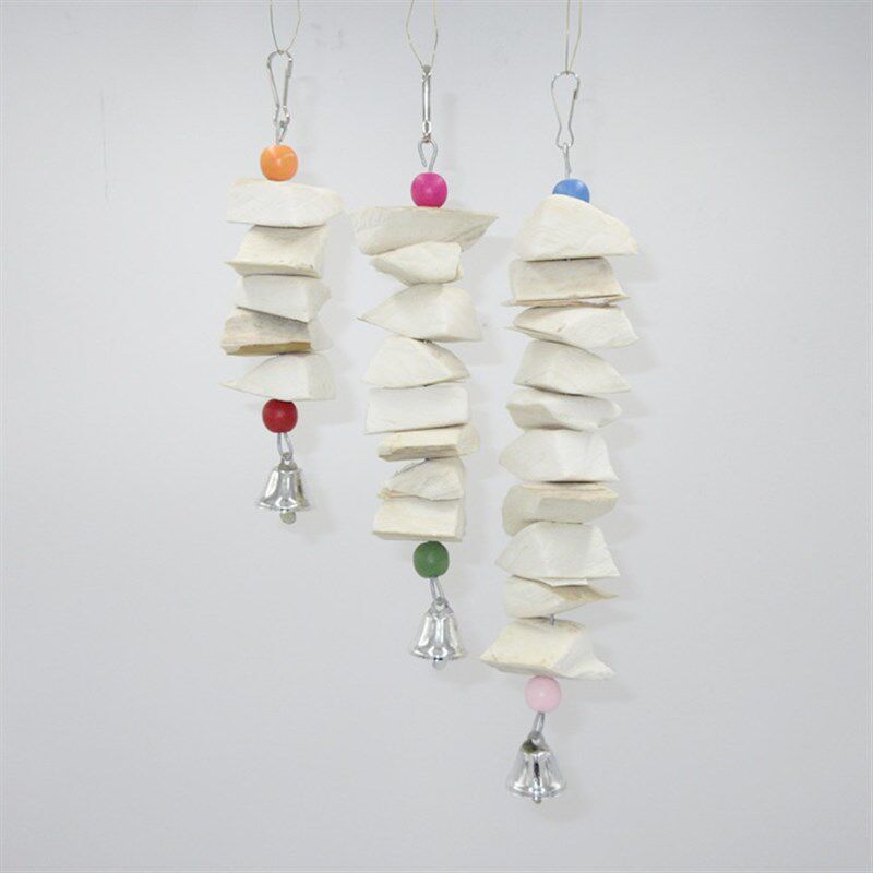 鹦鹉玩具 鸟用品 大中小型鹦鹉补钙墨鱼骨啃咬串 鸟类补钙啃咬串