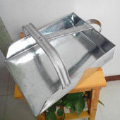 加厚大号白铁皮簸箕白铁簸箕畚箕斗扫斗垃圾斗农用粮食铲撮子 包邮