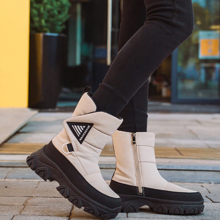 保暖厚底女士靴子加绒加厚中筒雪地靴女保暖防水冬季棉鞋冬北加厚