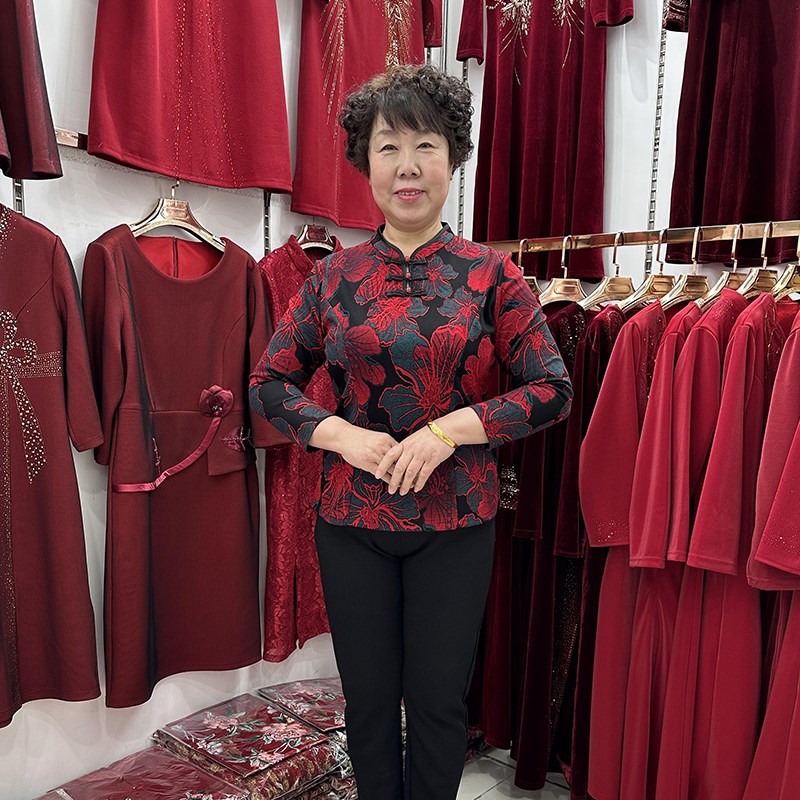 中年妈妈早春民族风长袖t恤衫女中老年女装