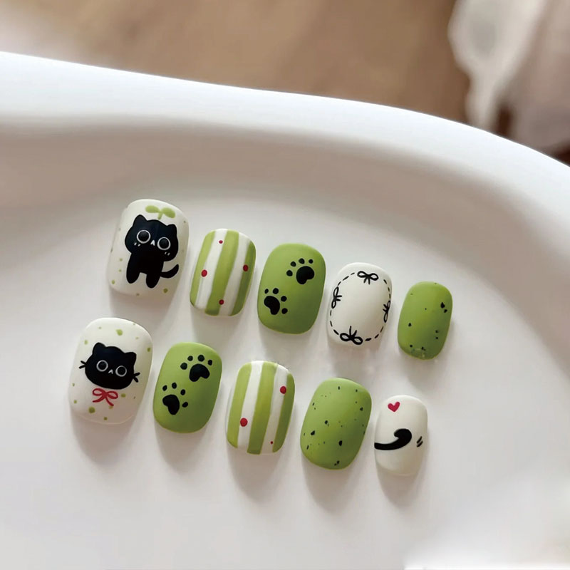千慕秀苑可爱小黑猫穿戴甲片2025新款学生甜酷短款美甲假指甲贴片