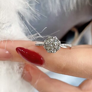 正品莫桑石艾莎公主纯银镀铂金花苞1克拉钻石戒指结婚食指礼物