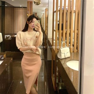 针织显瘦上衣两件套 开叉包臀显瘦半身裙套装 CCZEE 期待春天吧