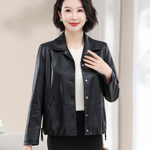 中老年女士皮衣时尚休闲妈妈春y秋PU皮夹克宽松显瘦小个子女人外