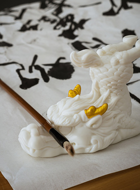 新中式文创陶瓷小麒麟摆件创意笔搁盖置客厅茶室办公室桌面装饰品