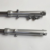 适用钱江风暴太子摩车QJ QJ前减前叉避器