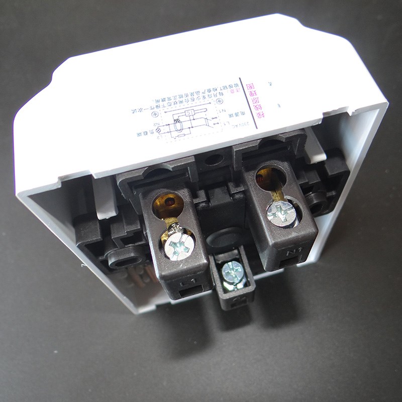漏电保护开关家用空调保护插头漏电保护器热水器保护插座32a40a