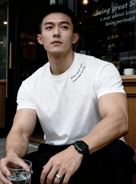 惯性基因“保持火力”弹力收袖健身短袖运动训练T恤透气吸湿排汗