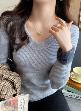 灰色加绒加厚V领针织打底s衫女2024秋冬新款修身内搭毛衣保暖上衣