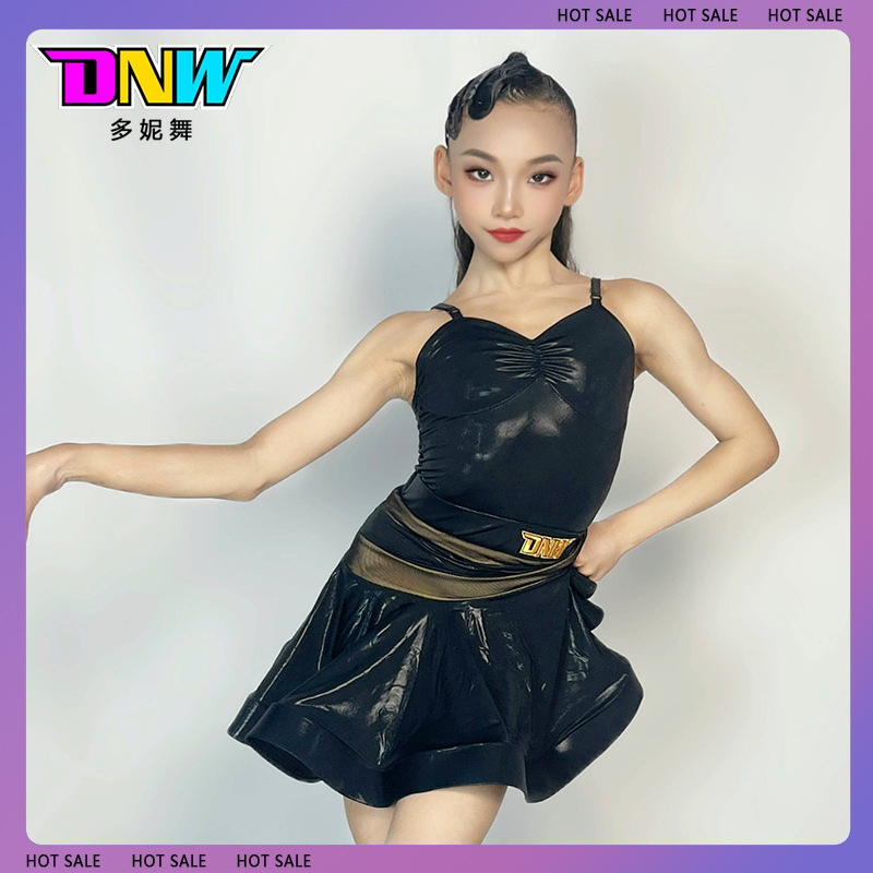 DNW夏网红儿童舞蹈专业表演练习