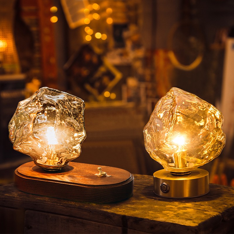 三灯一宅创意复古日式网红熔岩石头玻璃小台灯冰块光影氛围桌面灯