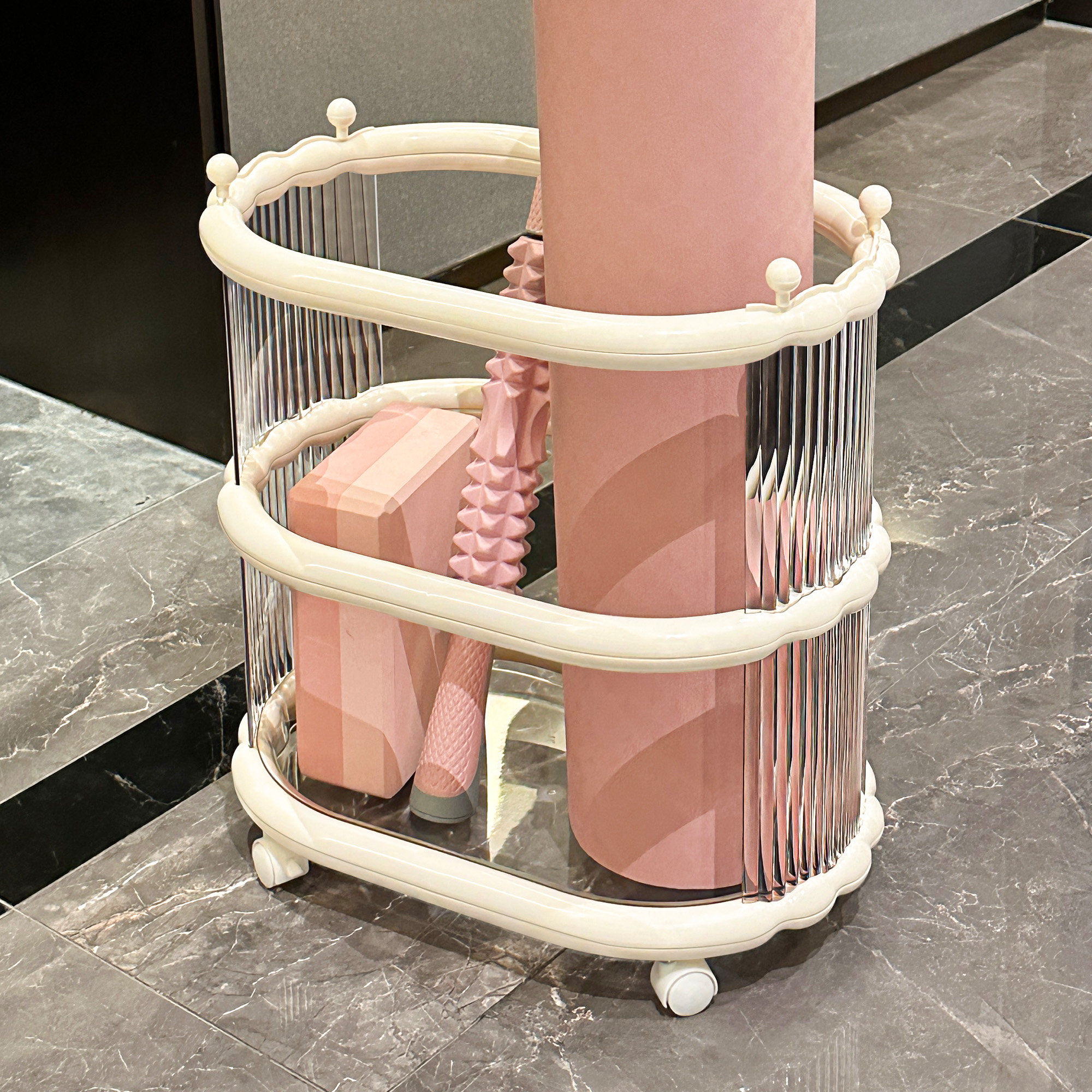 瑜伽垫收纳筐健身运动器材推车置物架羽毛球拍放置篮带轮收纳神器