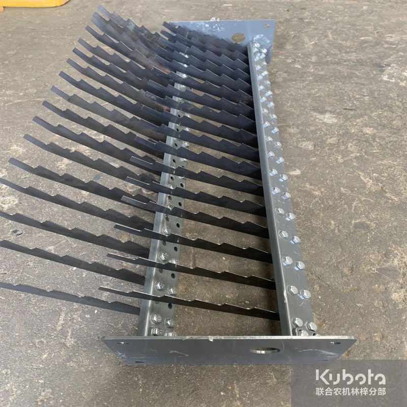 久保田888 108收割机振动筛改装双鱼尾片 解决抛洒稻谷的欢迎购买