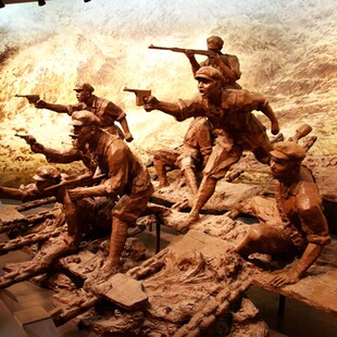 渡江战役情景人物纪念馆铸铜玻璃钢景区大型室内展览雕塑艺术定制