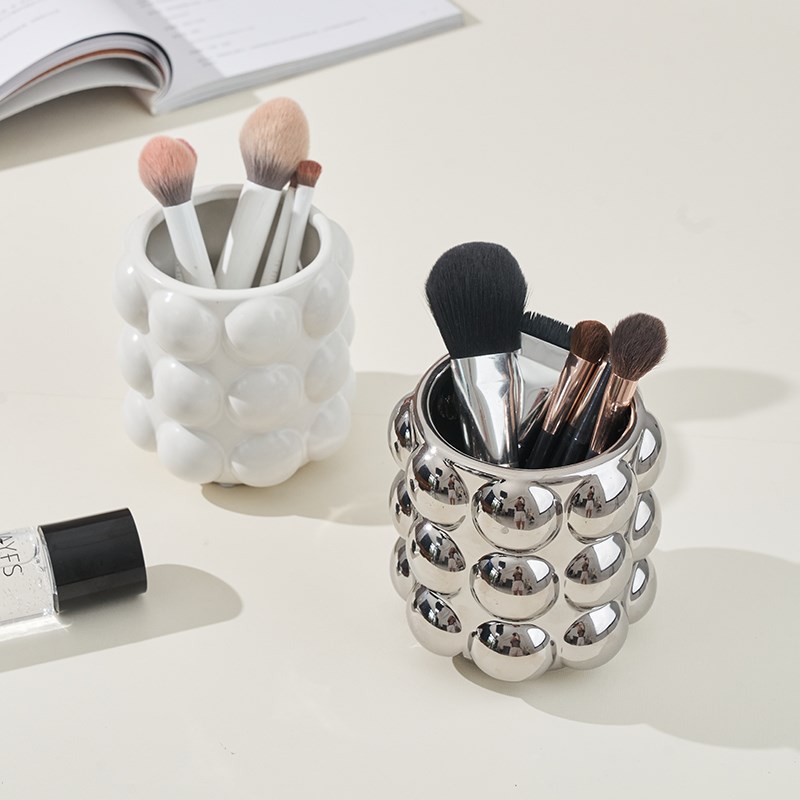 Epeiushome陶瓷笔筒化妆刷收纳桶创意学生办公桌面简约文具摆件