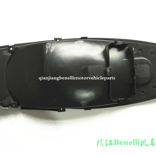 适用于蓝宝龙BJ300GS/QJ150-17A 后档泥板前部 挡泥板