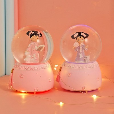 创意复古风汉服女孩八音盒水晶球摆件少女心发光飘雪音乐盒礼品