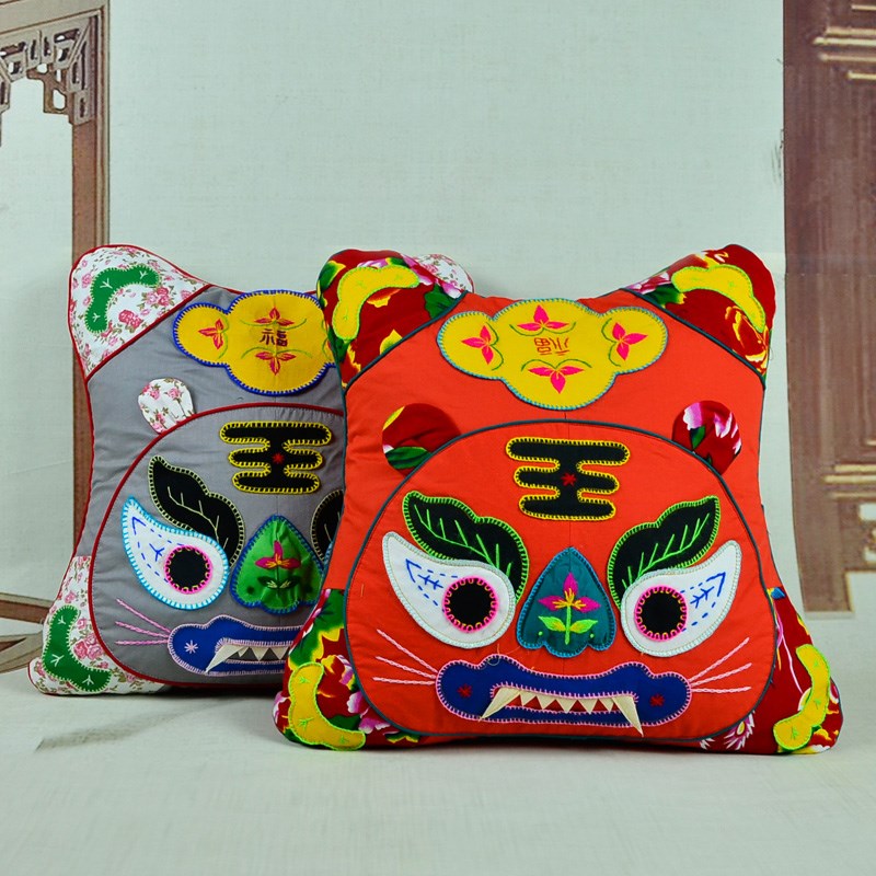 布老虎民间工艺品布艺老虎枕头虎头抱枕中式椅子沙发靠垫方枕装饰