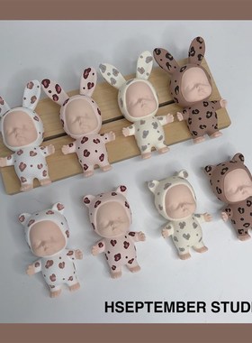 车载香薰爱豹纹睡眠宝宝汽车出风口香水扩香石装饰风口夹