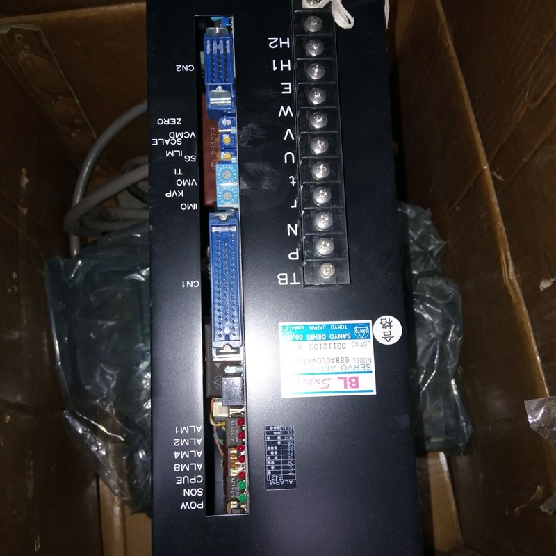 三洋 SERVO AMPLIFIER 68BA050VXT00  议价