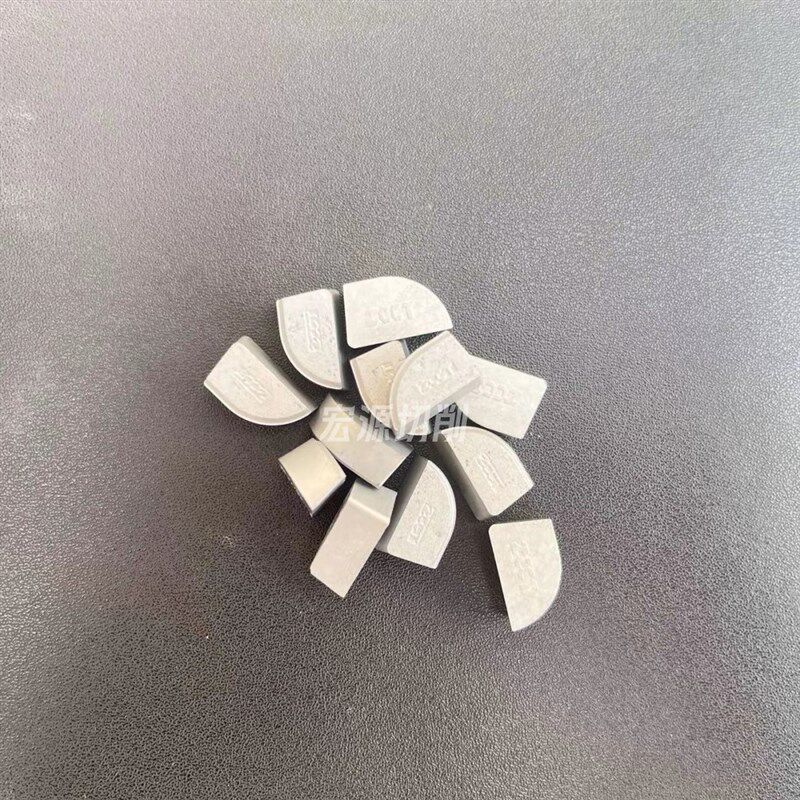 外圆合金刀片A315A315ZA320A325焊接刀片车刀片YW1YG6YT14YT15YT5