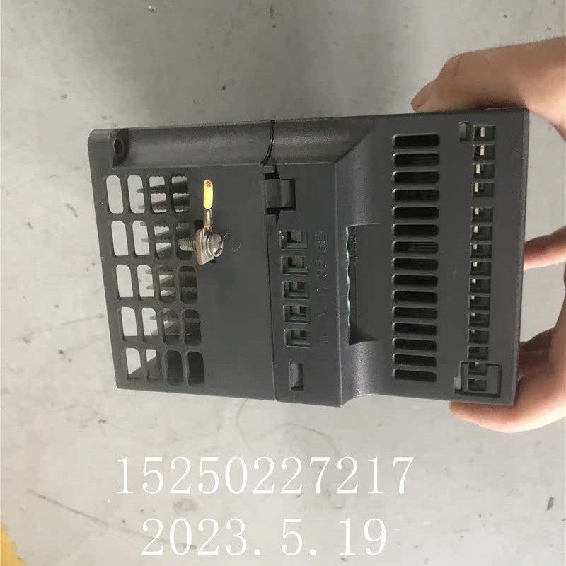 海利普HLP-C102变频器HLP-C10201D521P20XBX1CX0AXXV206 1.5KW