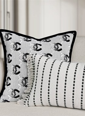 轻奢高级感白色沙发抱枕客厅高端简约样板房间长条靠枕床头背靠垫